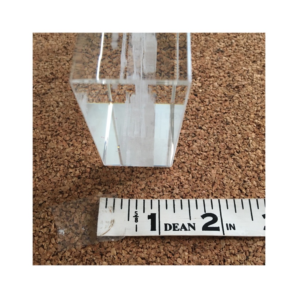 NYC Skyline 3D Glass Paperweight with Twin Towers - Picture 4 of 14
